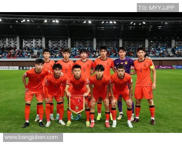 卡塔尔与中国足球精彩集锦回顾两国球队激烈对抗瞬间